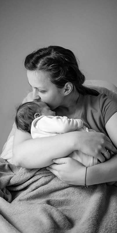 birth trauma therapy with a trauma focused therapist can help a new mom treat postpartum anxiety